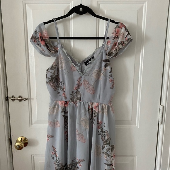 Lulu’s dress - Picture 4 of 4